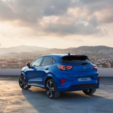 Abbildung eines Ford Puma ST-Line in blau.