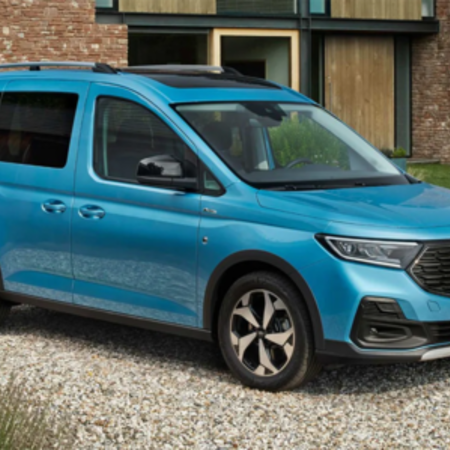 Abbildung eines blauen Ford Tourneo, seitliche Frontansicht